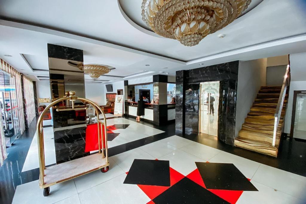 Lucky Star Hotel Nagoya Eksteriør billede